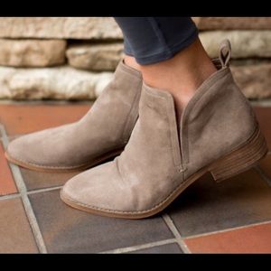 Dolce Vita Tan Suede Tessey Ankle Boots